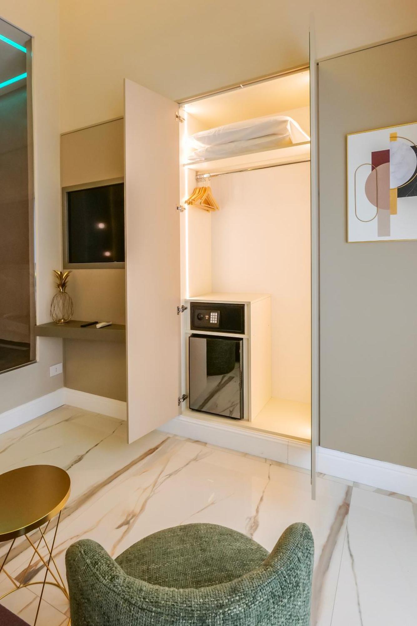 Maison San Carlo Luxury Suites Neapel Exteriör bild